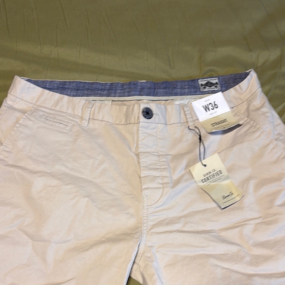 Sunshine Brand Beige Men’s Chino Shorts Size 36